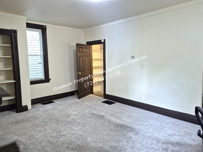 Building Photo - 1708 5th Ave