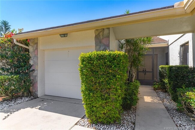 Building Photo - 2621 SW Egret Pond Cir