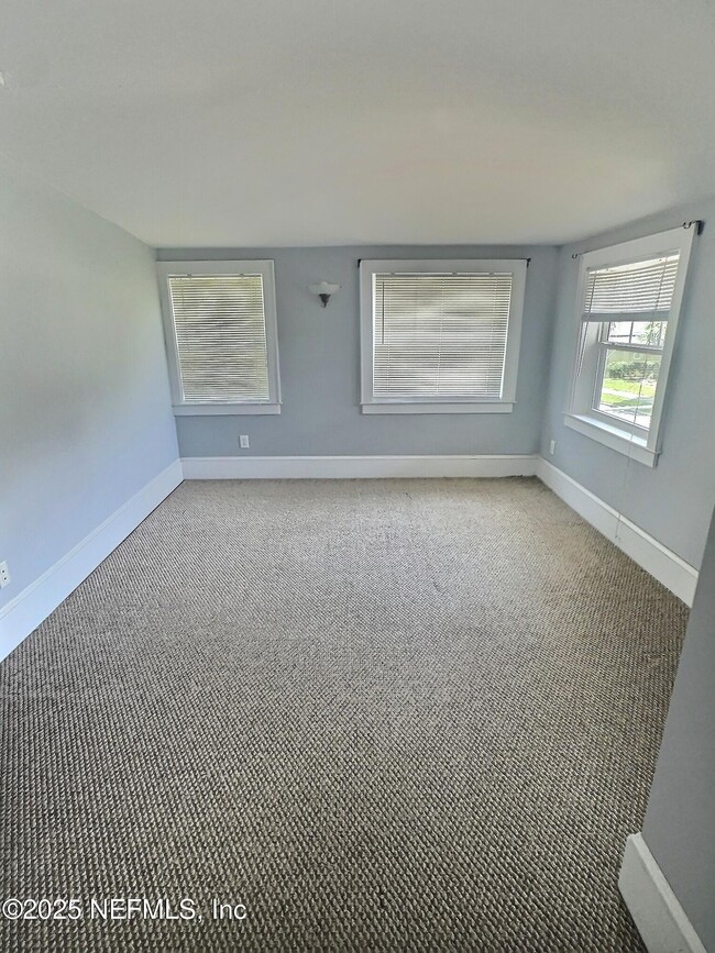 Building Photo - 1732 Naldo Ave