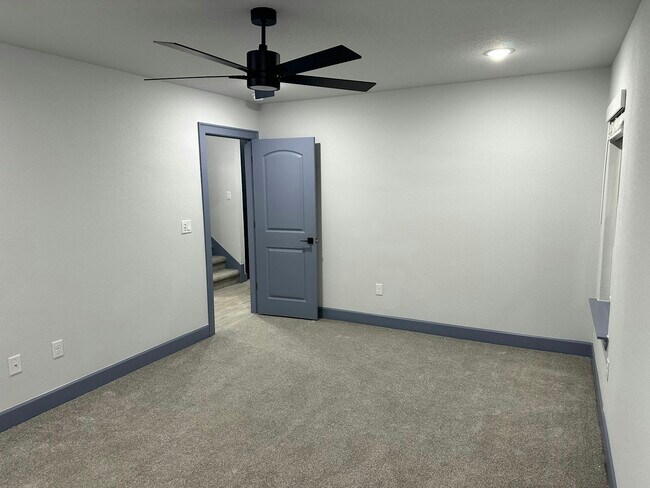 Building Photo - 3202 SW Lovely Ln