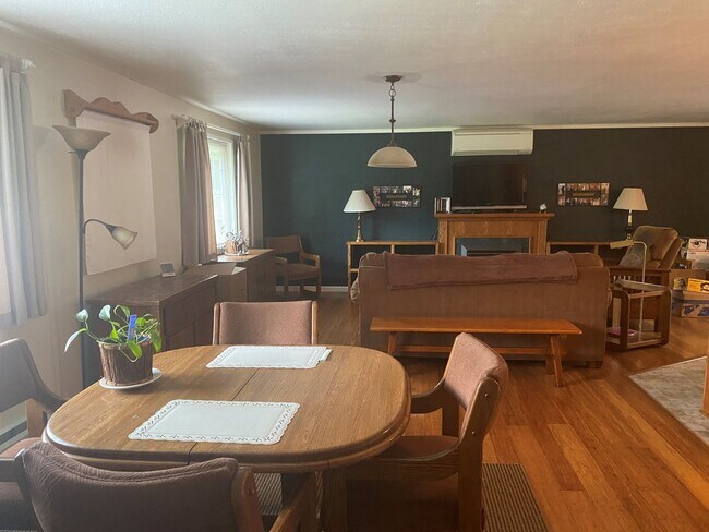 Building Photo - 4 Bed 2 Bath Home in Monroe