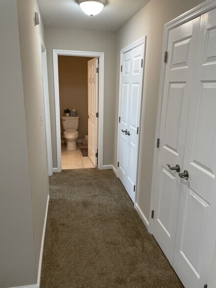 Building Photo - 971 Red Mile Rd