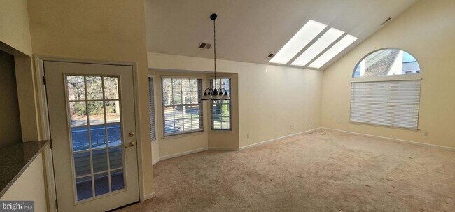 Building Photo - 46 Powell Ct