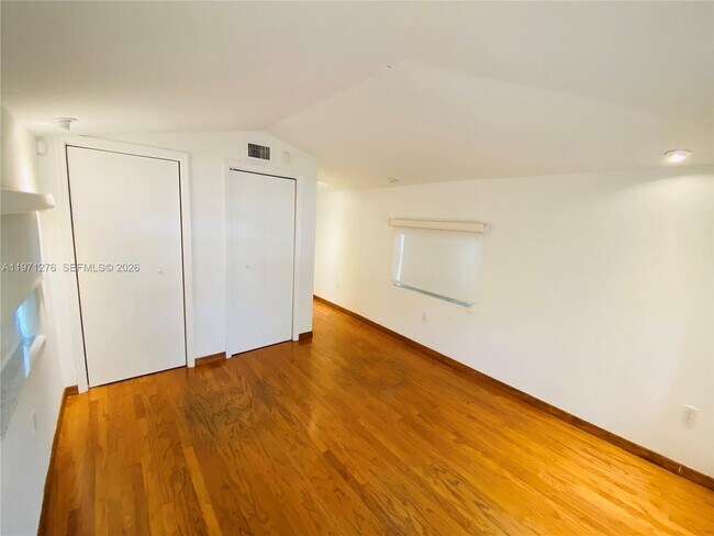 Building Photo - 8959 Dickens Ave