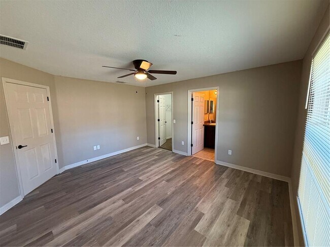 Building Photo - 5663 NW 57th St