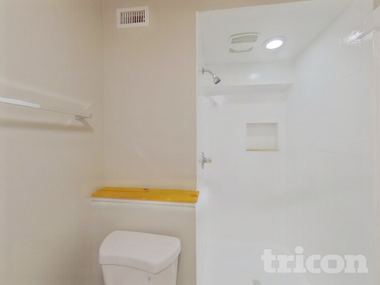 Building Photo - 3312 Carson Oaks Ln