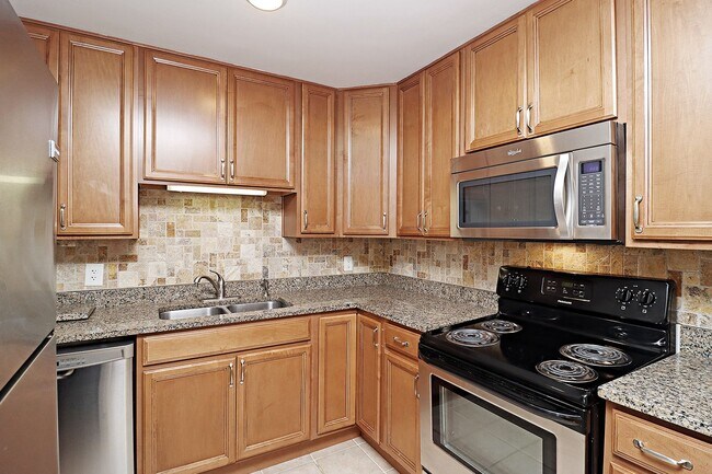Building Photo - Student & Pet-Friendly Fry's Spring Duplex