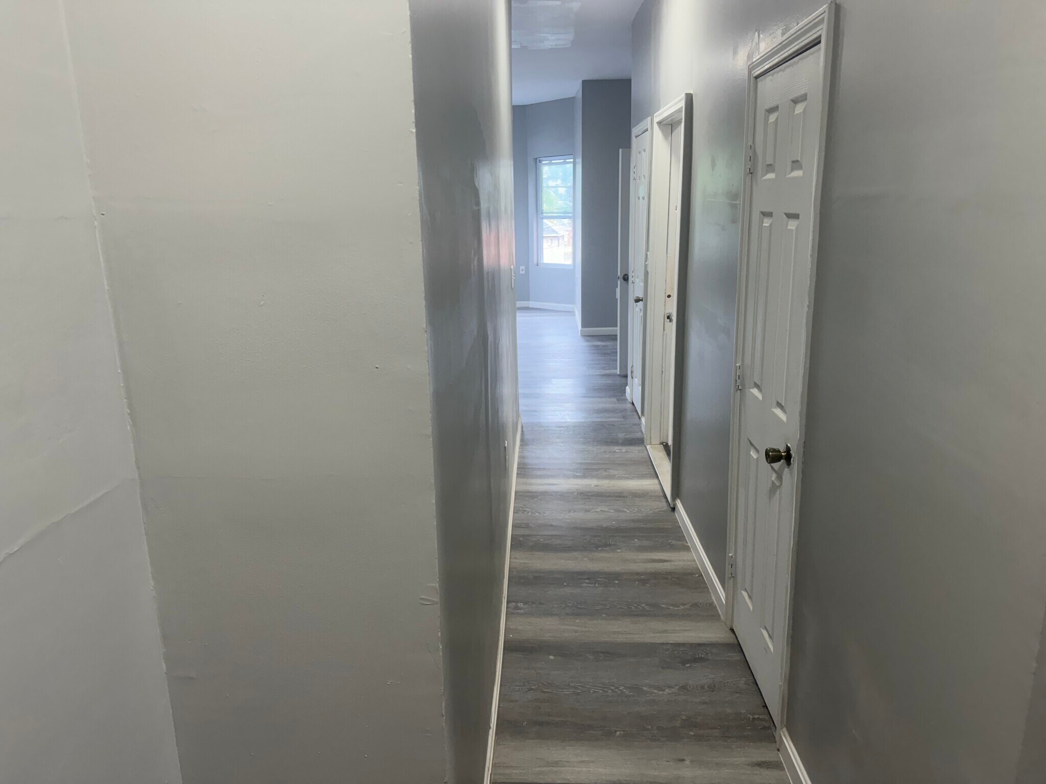 Building Photo - 506 4th St