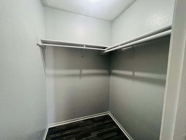 Building Photo - Move in Special - Close to Lackland AFB