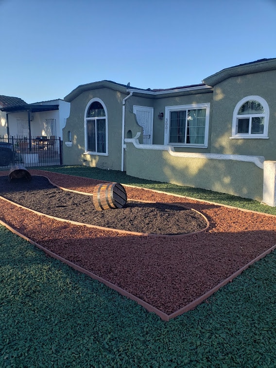 Front of House - 3001 Edgehill Dr