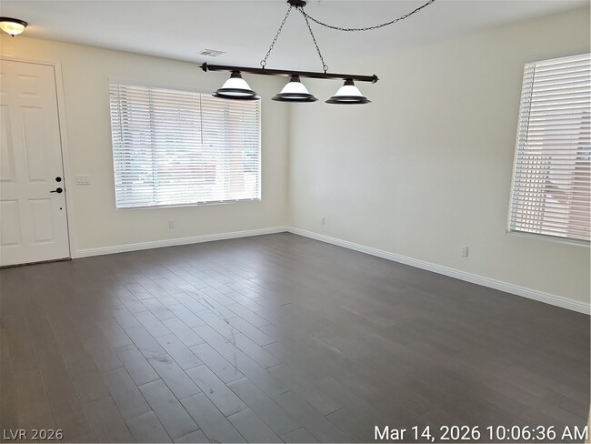 Building Photo - 998 Lone Pine River Ave