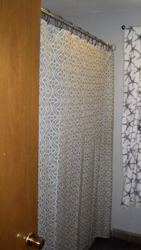 Building Photo - 936 Russell Rd