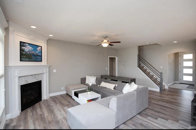 Building Photo - 2855 Needletail Dr