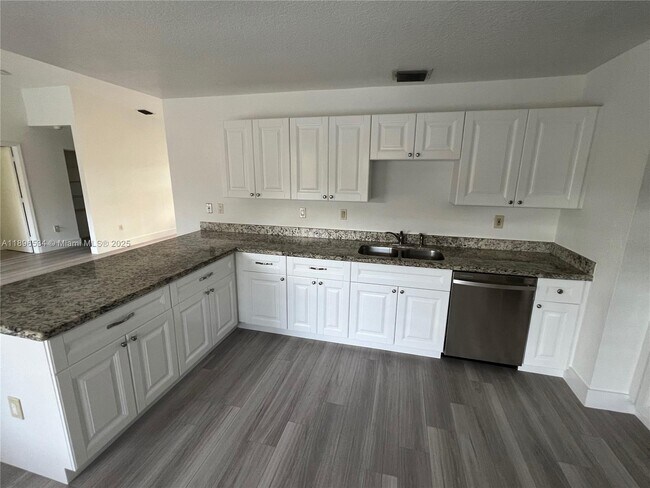 Building Photo - 15434 SW 168th Terrace