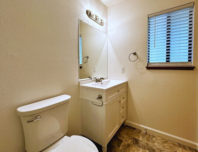 Building Photo - 2314 Sierra Creek Cir