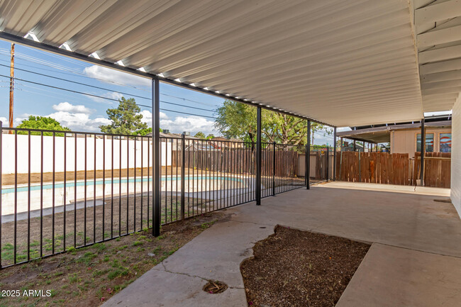 Building Photo - 9033 N 15th Dr