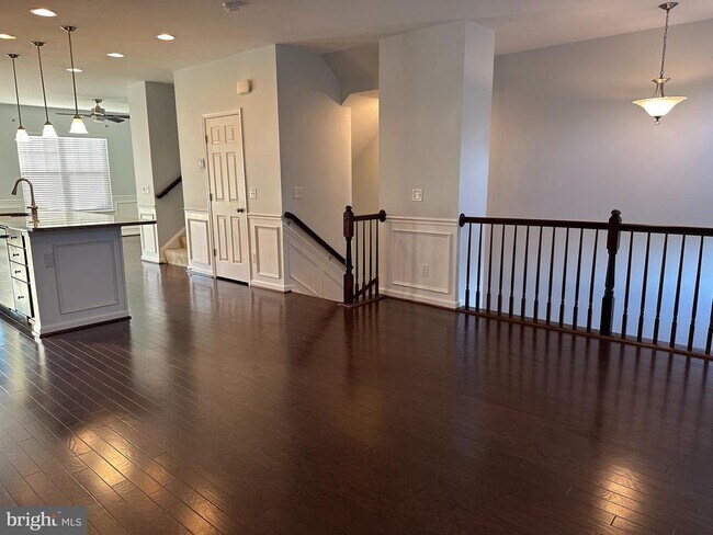 Building Photo - 9075 Alexander Way