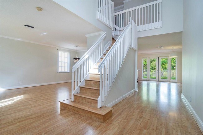 Building Photo - 4102 Pinewood Ln