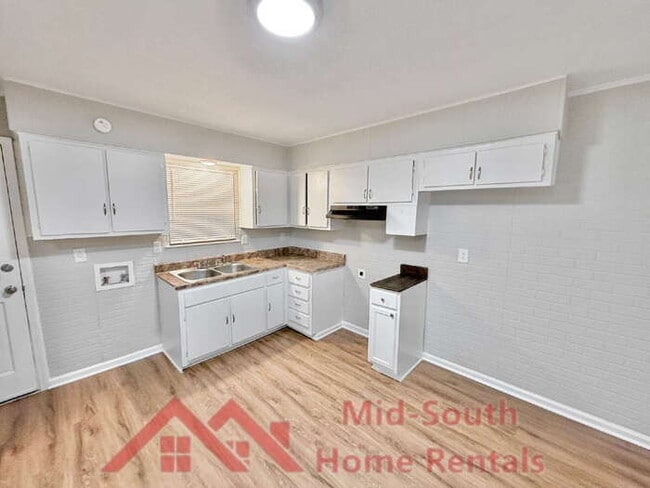 Building Photo - 1234 Whipporwill Cove