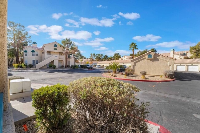 Building Photo - Charming First-Floor Home with Open Living and Private Patio