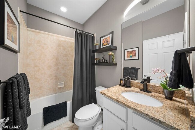 Building Photo - 7052 Live Oak Dr