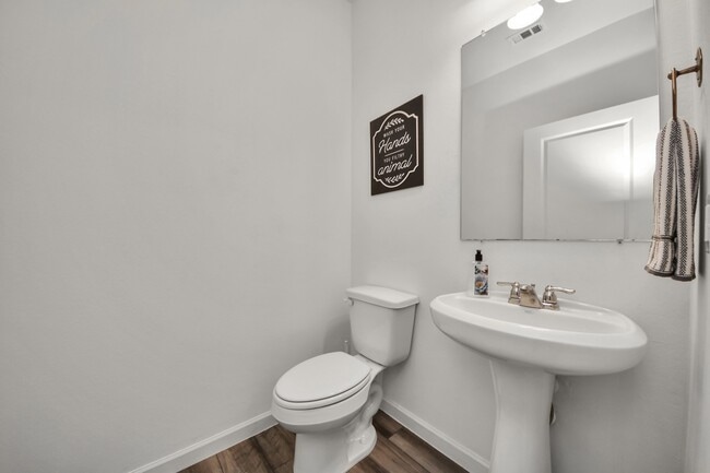 Building Photo - 1021 Pin Cherry Ln