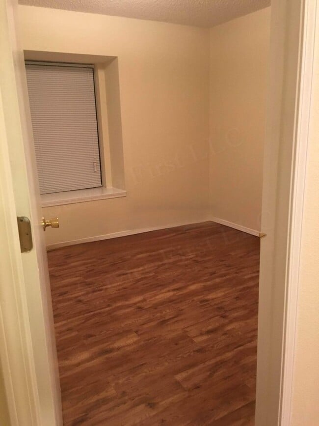 Building Photo - Buffalo Apartments (Bison Terrace)