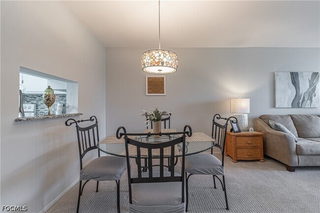 Building Photo - 6220 Augusta Dr