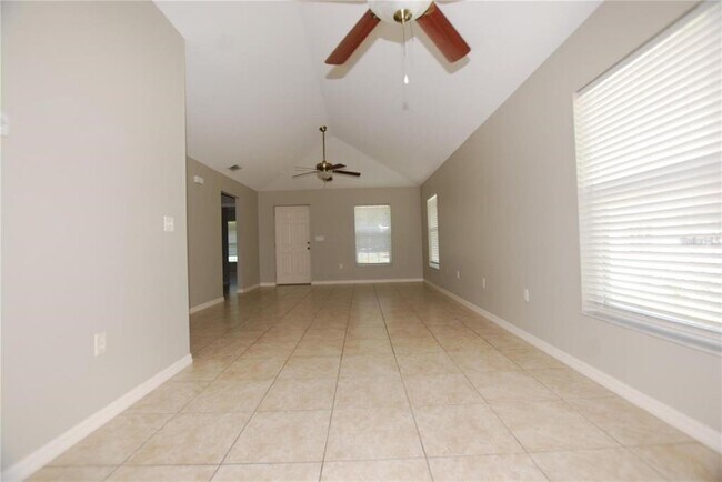 Building Photo - 312 E Hibiscus Dr