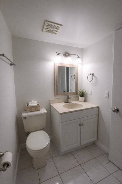 Building Photo - 10885 NW 7th St