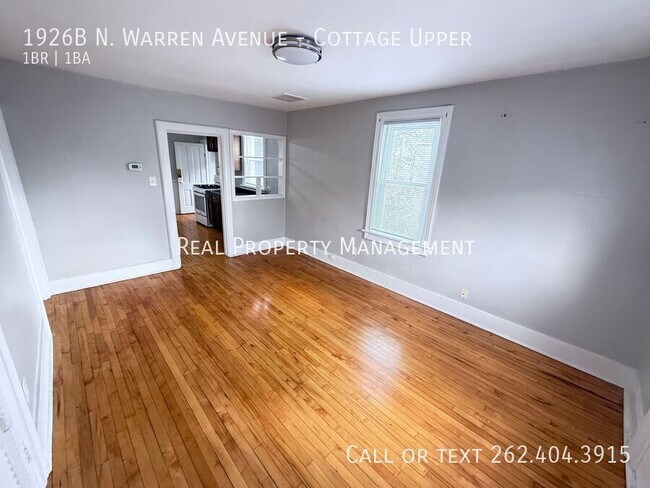 Building Photo - 1926B N. Warren Avenue-Cottage Upper