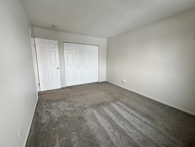 Building Photo - 2529 Spring St