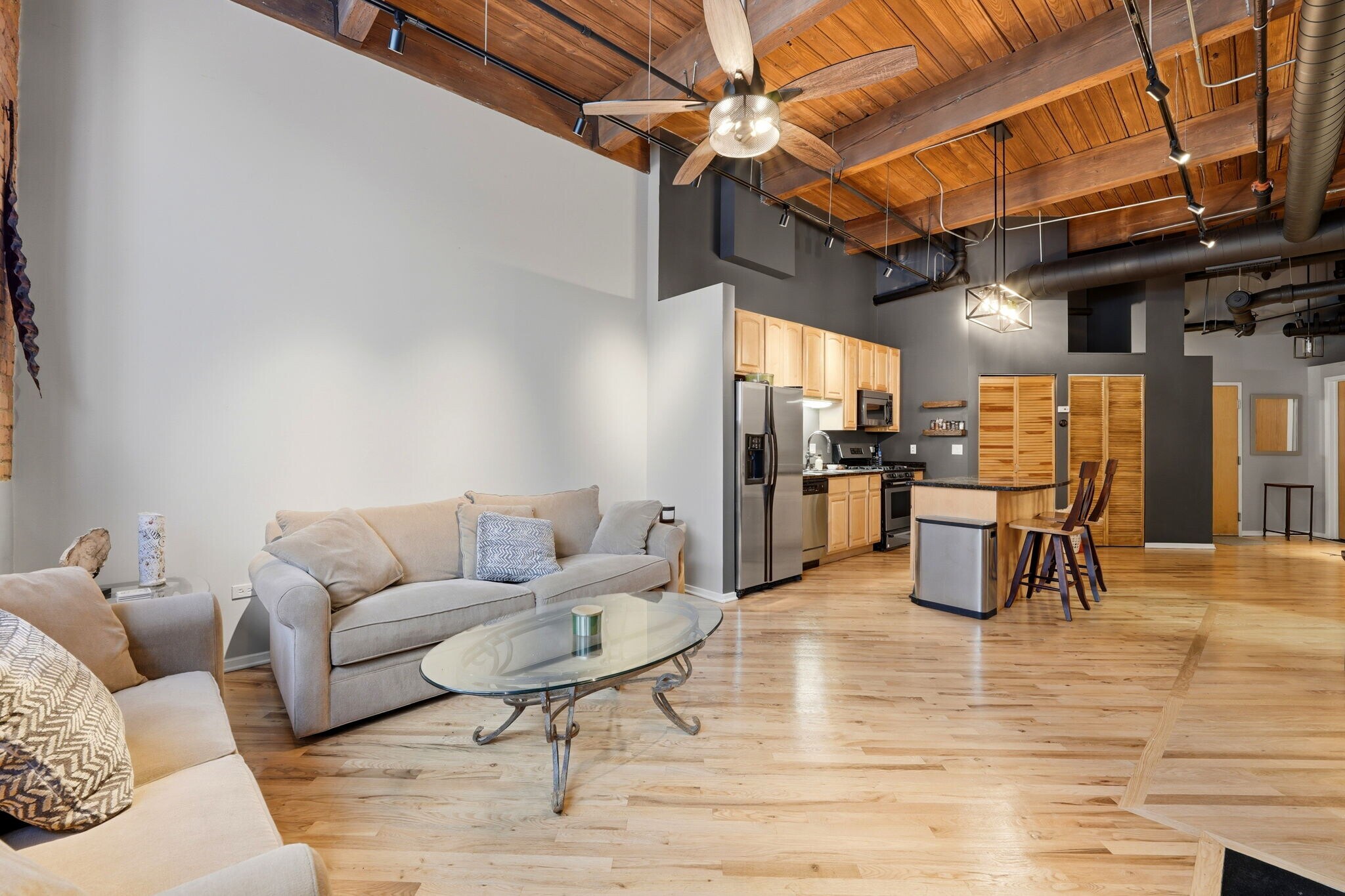 Building Photo - 1500 W Monroe St