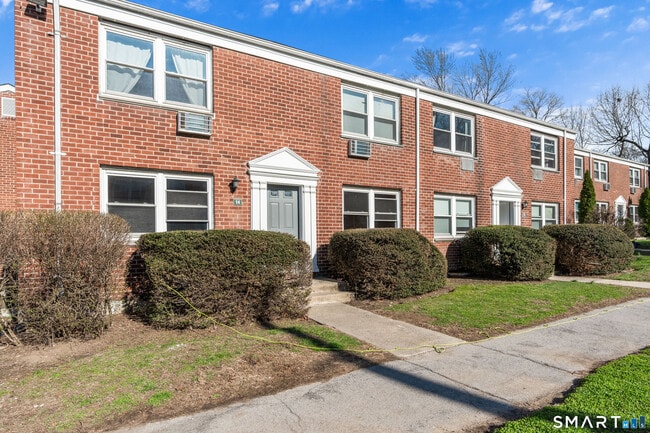 Building Photo - 14 Hamilton Ct
