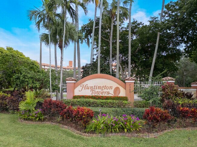 Building Photo - 7380 S Oriole Blvd