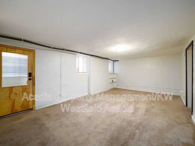 Building Photo - 620 S 900 E