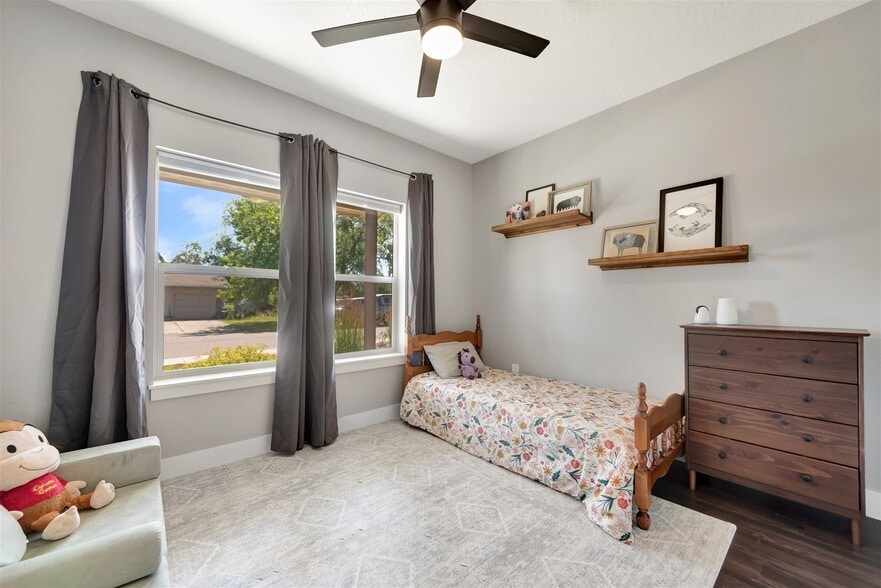 Building Photo - 365 Hiberta St