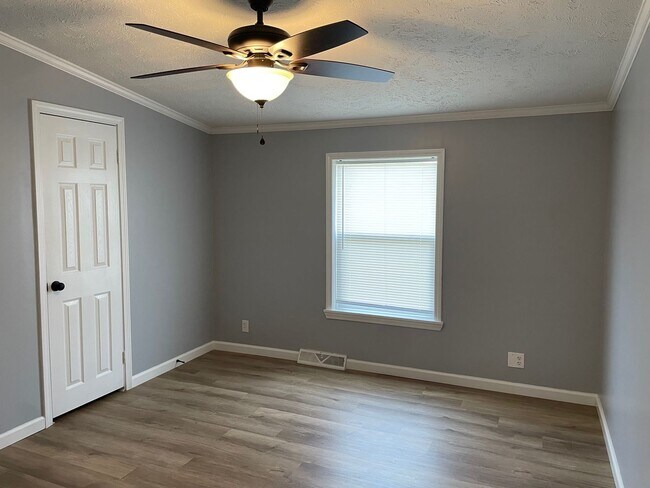 Building Photo - Beautiful 3 Bed, 2.5 Bath Home located in ...