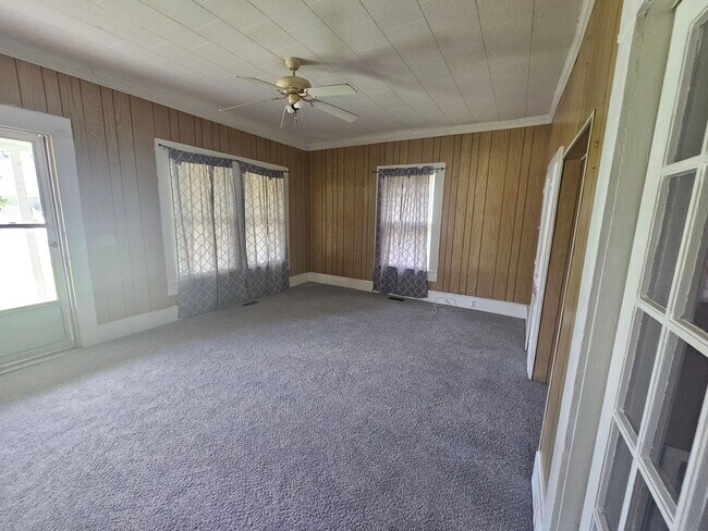 Building Photo - 3829 Stevens St