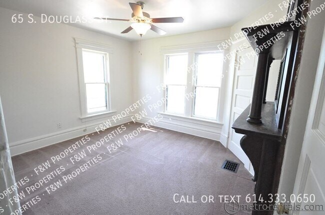 Building Photo - 65 S Douglass St