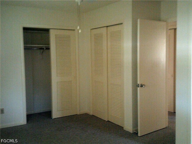 Building Photo - 1405 Juddale St E