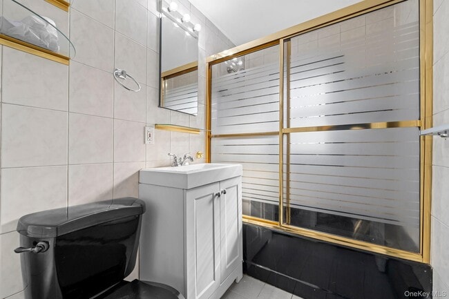 Building Photo - 205 E John St