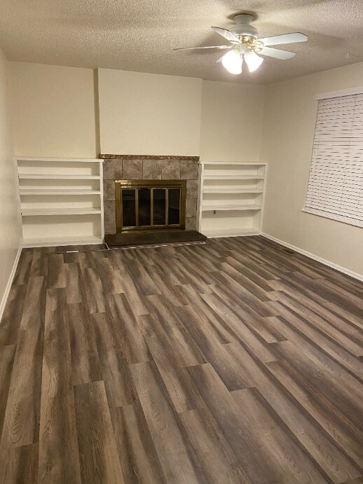 Building Photo - Spacious and Charming Lakewood Home with HUGE yard!