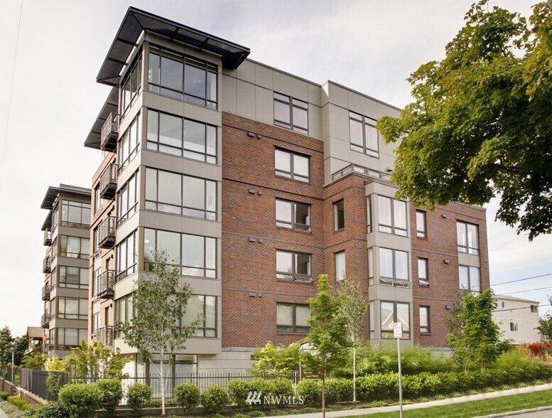 Building - 4547 8th Ave NE