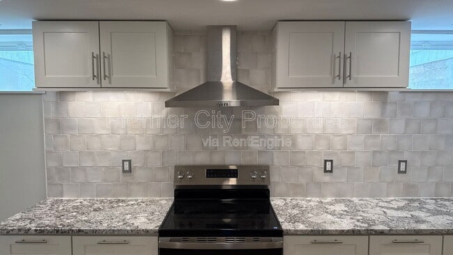 Building Photo - 240 Mcgregor Ave