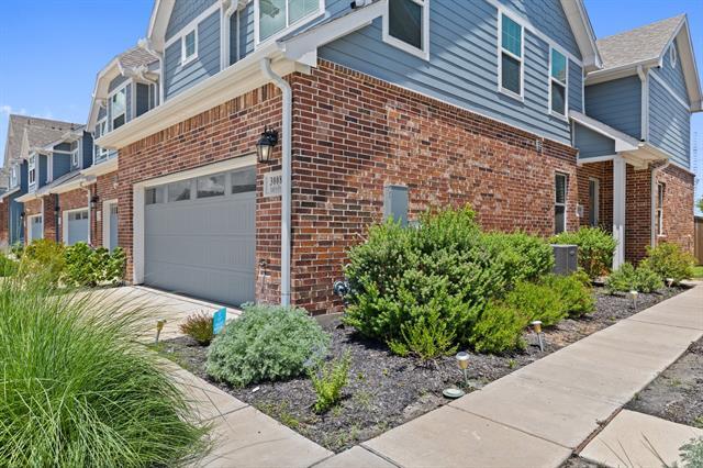 Building Photo - 3008 Grandview Dr