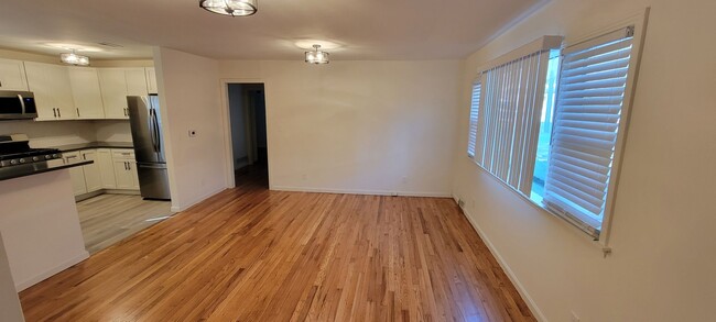 Building Photo - Tiehen Realty - Booth