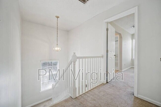 Building Photo - 1213 Ruxton Ct
