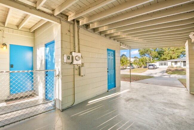 Building Photo - 5600 33rd Ave N