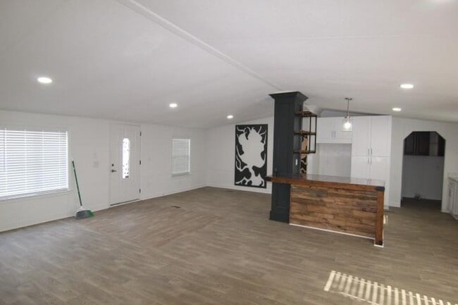 Building Photo - 2232 Dawson Forest Rd E